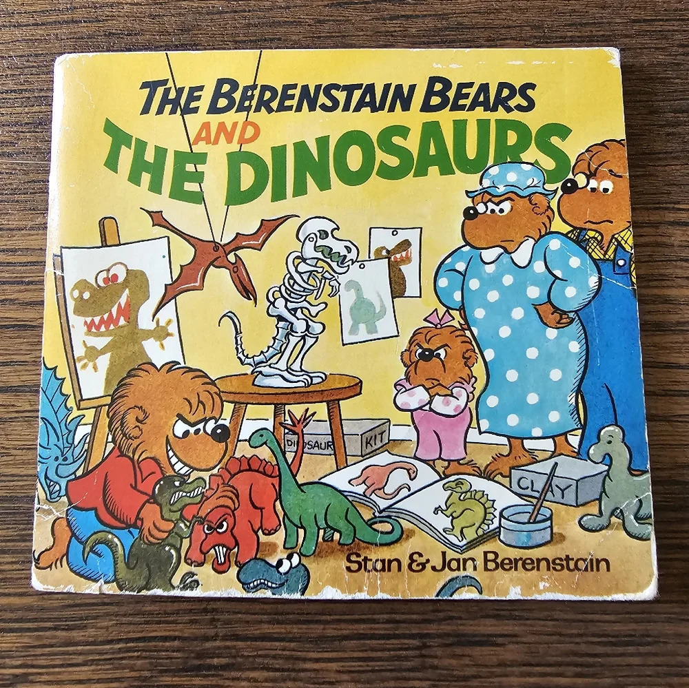 1984 The Berenstain Bears and The Dinosaurs Book By Stan & Jan Berenstain